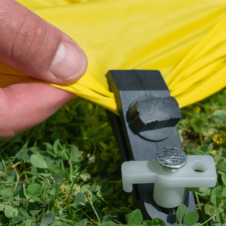 Set van 4 klemmen voor bevestigen grondzeil of mat MultiClamp - Haba - Afbeelding 5